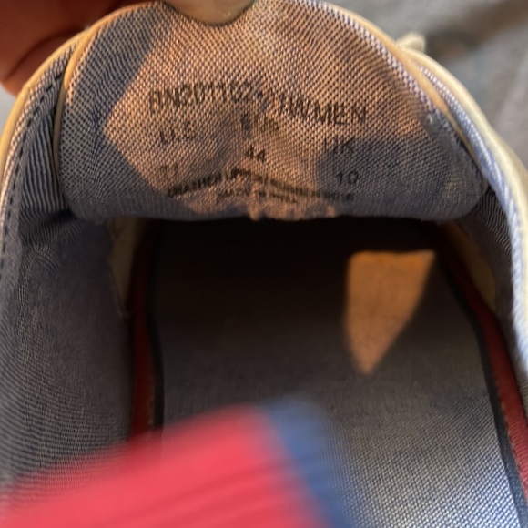 Men's Ben Sherman lace up suede shoes. Only worn a couple of times. Like New. - Picture 7 of 7